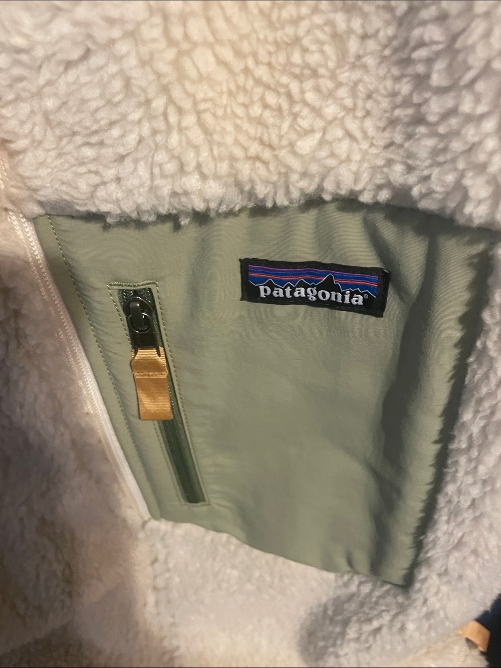 Patagonia Cream Sherpa Jacket with Olive Chest Pocket and Tan Trim - Picture 2 of 7